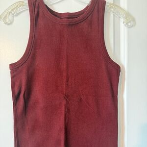 24/7 Maurices Burgundy Tee Sz: Large